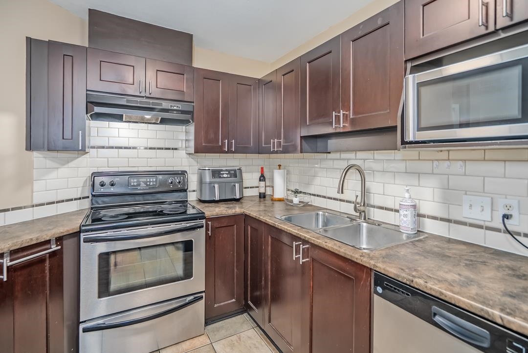 401 33738 King Road Abbotsford For Sale, R3086903 - StrawHomes.com