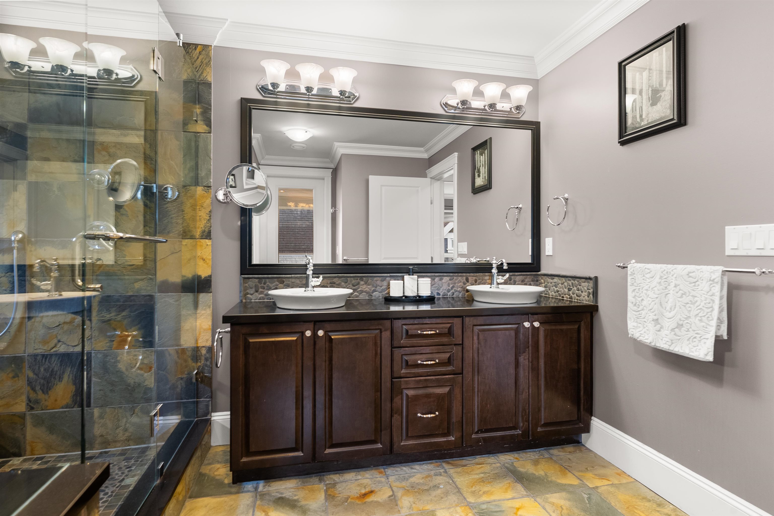 A 5229 Lynn Place Delta For Sale, R3088897 - StrawHomes.com